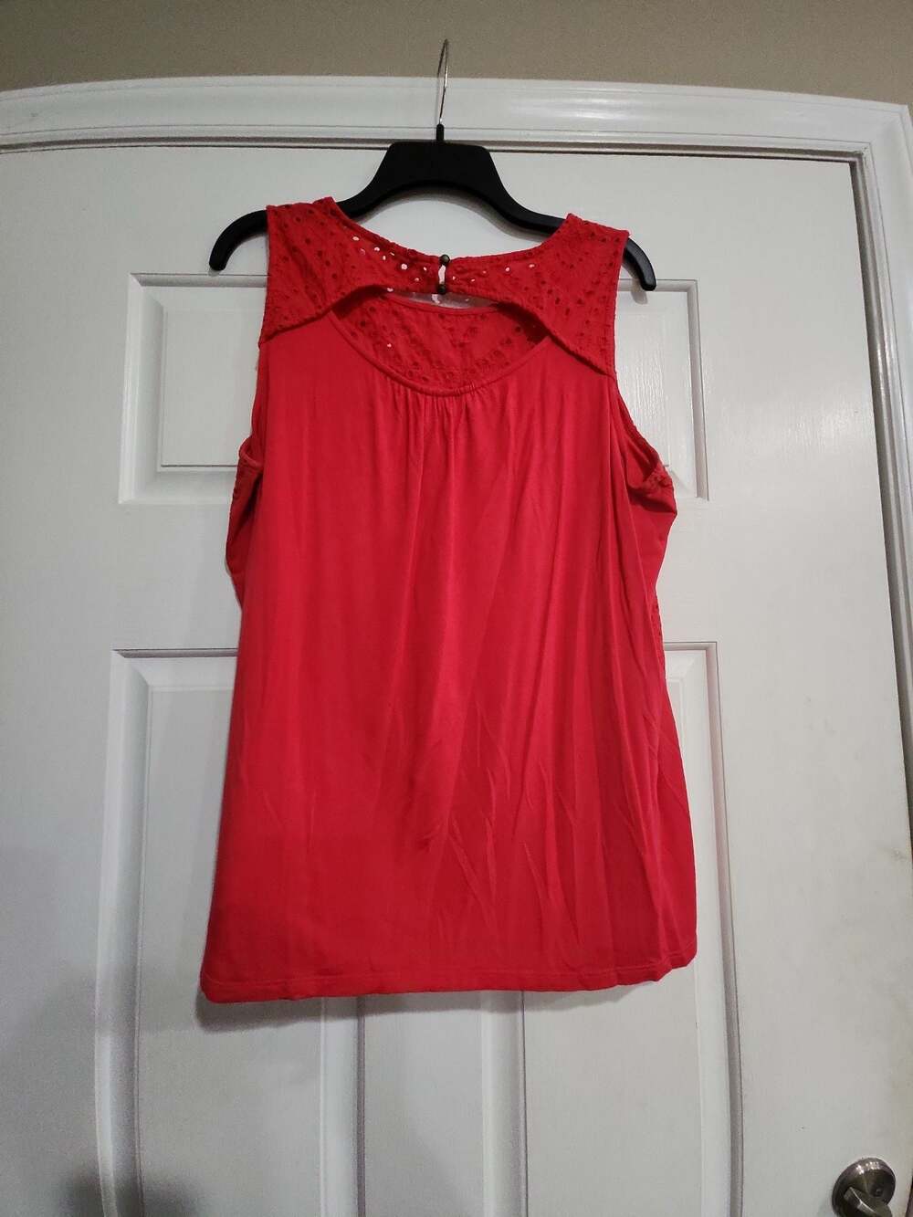 Eyelet Front High Neck Tank Top - Picture 4 of 4